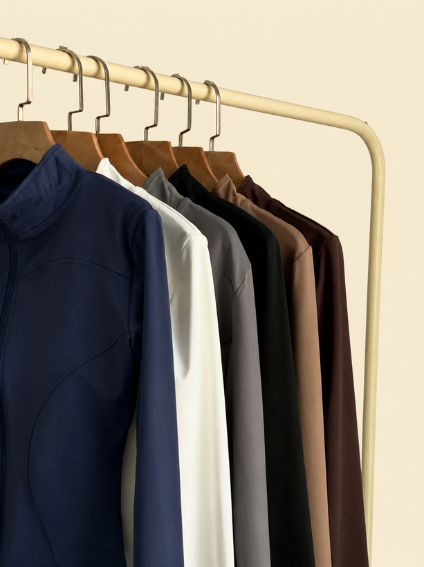 سویشرت ورزشی زنانه اسپندکس وارداتی؛ زیپدار با آستین فینگرتری و برش ساعتشنی